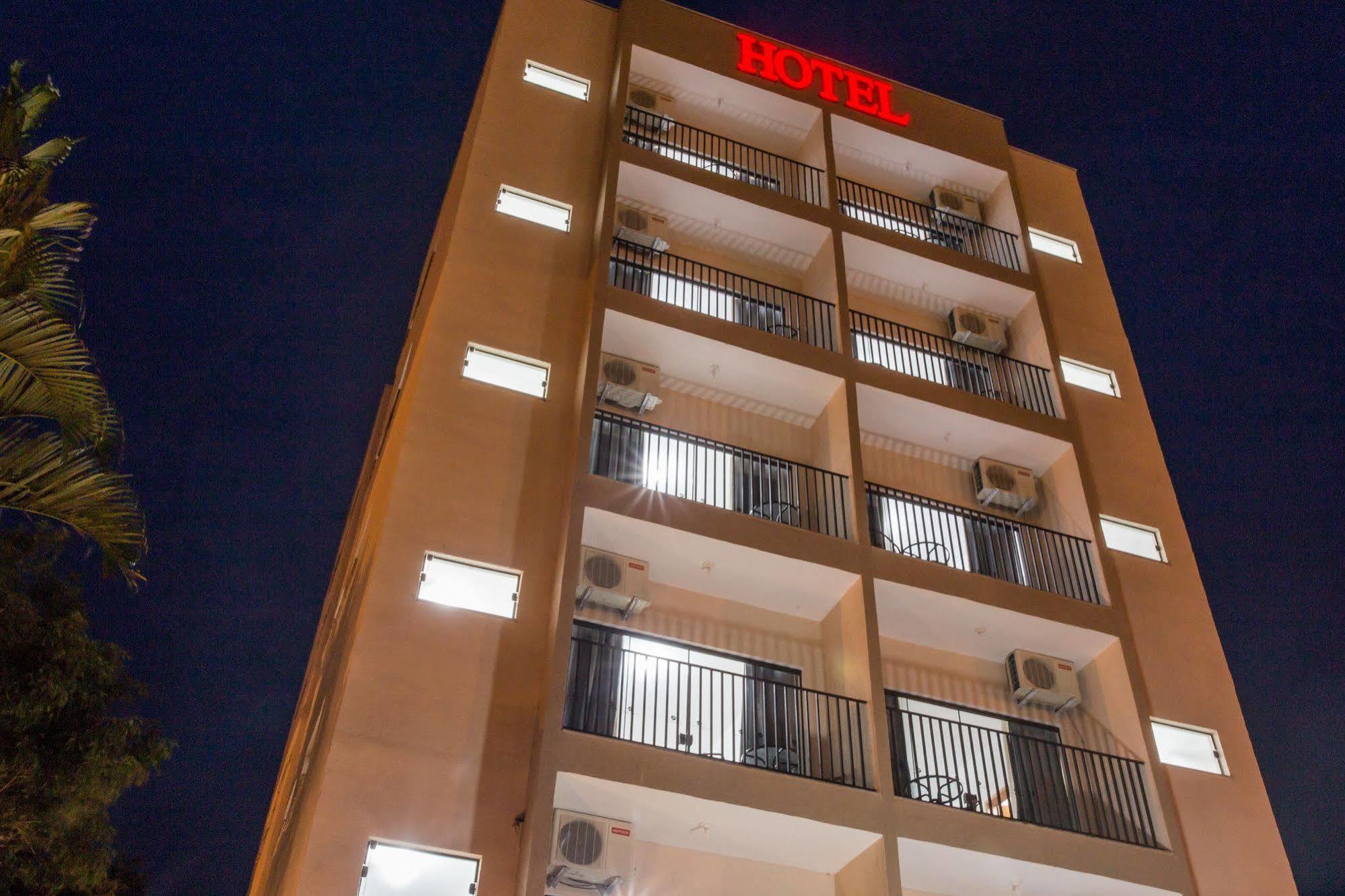 Domum Hotel Pindamonhangaba Eksteriør bilde